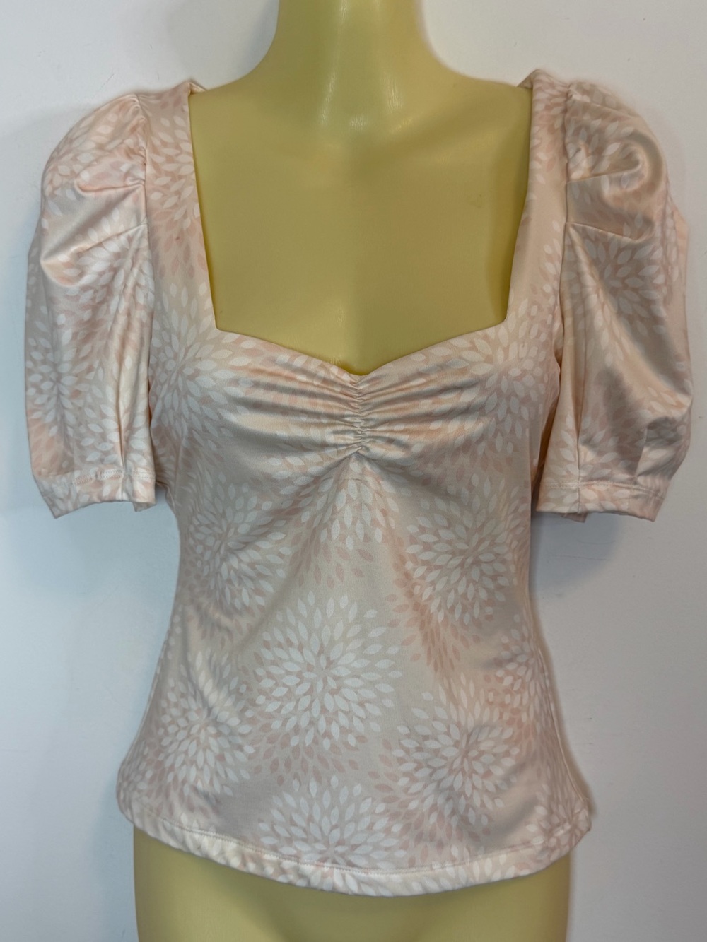 Bebe Pink Floral Square-Neck Puff Sleeve Top